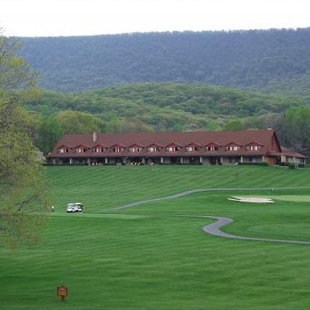 Cacapon State Park Lodge بيركلي سبرينغز المظهر الخارجي الصورة