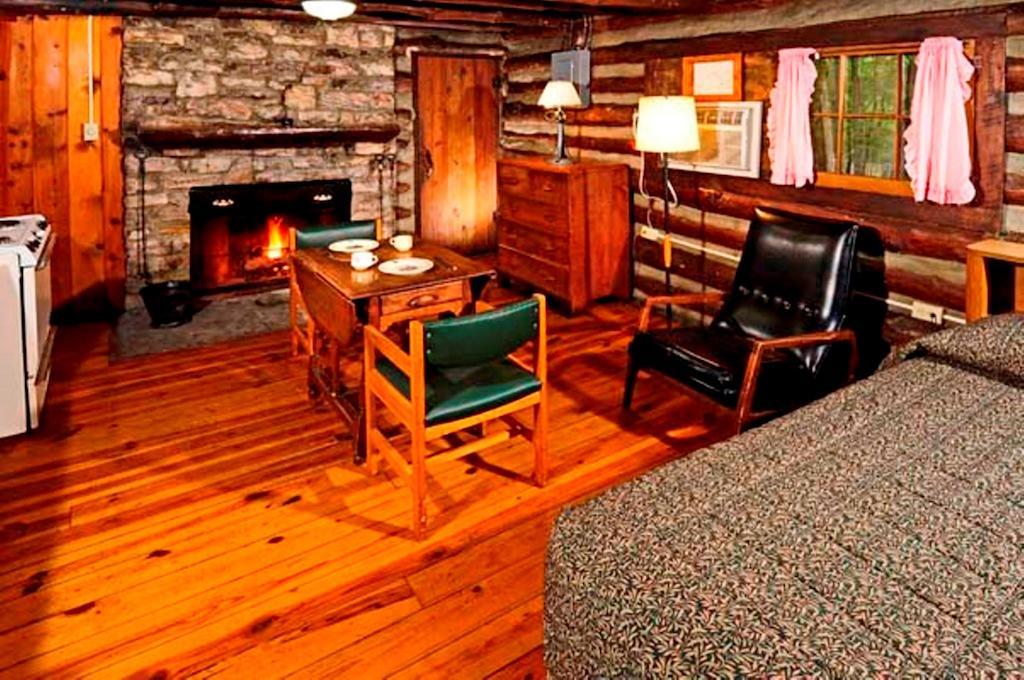 بيركلي سبرينغز Cacapon State Park Lodge المظهر الخارجي الصورة